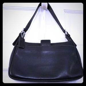 Classic Coach leather black shoulder bag